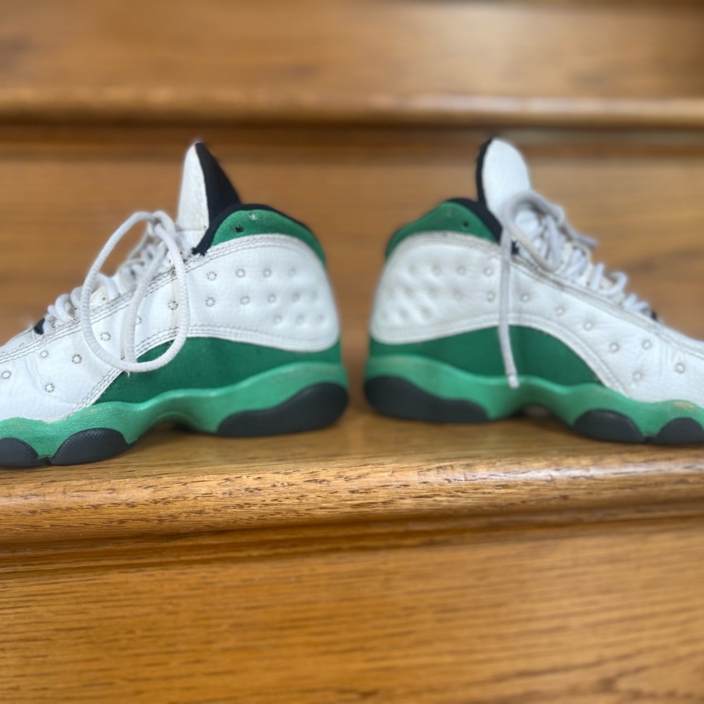 Jordan White and Green Retro Sneakers Classic Low-Top Design - Picture 2 of 5